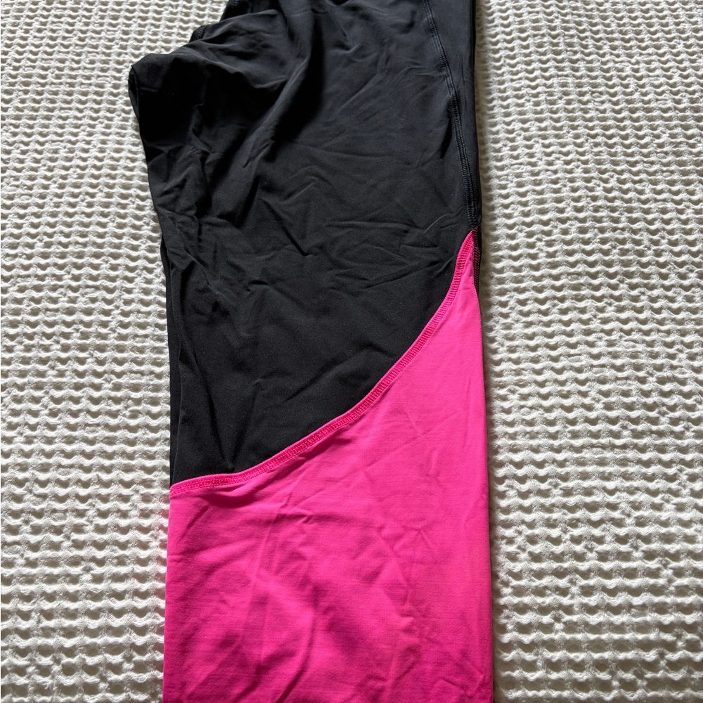 PINK Victoria's Secret Black & Hot Pink Leggings